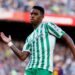 Junior Firpo vuelve al fútbol español tras firmar con el Betis hasta el 2028