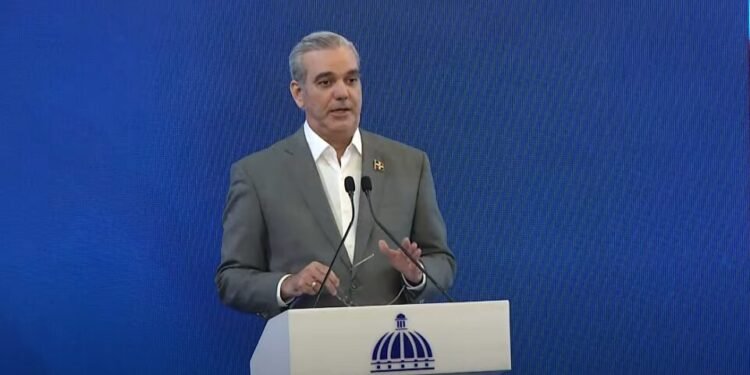 Presidente Abinader revisará cambios a Ley de Residuos Sólidos