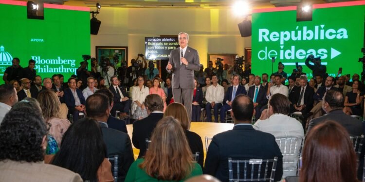 El presidente Luis Abinader encabeza lanzamiento “República de ideas”