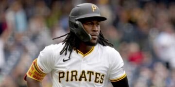 Filis y Piratas negocian un intercambio por el dominicano Oneil Cruz