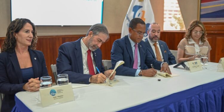 Superintendencia de Seguros fortalece lucha contra lavado de activos en alianza estratégica con FIBA