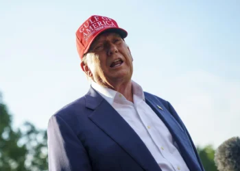 Trump se mofa de migrantes en Alligator Alcatraz: Les enseñaremos a huir de un caimán