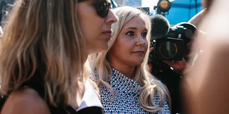 La familia de Virginia Giuffre le pide explicaciones a Trump tras decir que Epstein la «robó» de su spa