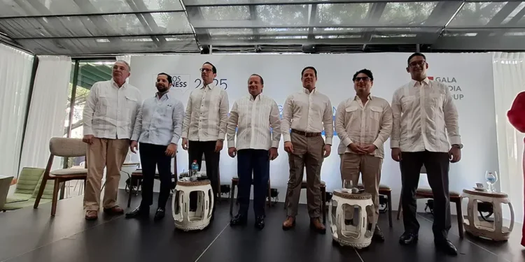 Funcionarios dan fechas entrega obras Gobierno