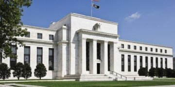 Reserva Federal de EE.UU. mantiene estables las tasas de interés, a pesar de las presiones de Trump