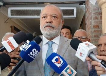 Comerciantes advierten alza de precios en productos por aumento del dólar