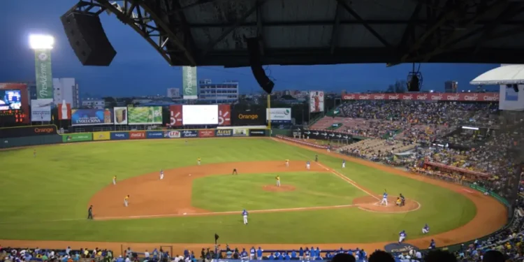 Lidom presenta informe técnico y financiero en evaluación de nuevo estadio de béisbol