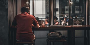 ¿No te gusta ser incluido en grupos o fiestas? Esto puede ser FOBI