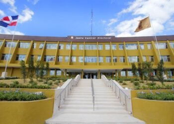 La JCE adjudica contrato al consorcio EMDOC  para renovación de la cédula