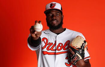 El cerrador Félix Bautista perderá el resto de la campaña con Baltimore