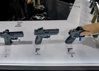 El Gobierno de EE.UU. no descarta entrar como accionista en grandes empresas de armamento