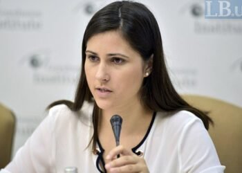 Legisladora ucraniana dice que «no deberíamos negociar con personas» en conversaciones con Putin