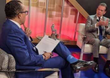 Ito Bisonó admite que Gobierno necesita más recursos y tendrán que venir de una reforma