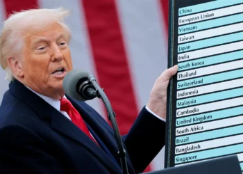 Entraron en vigor aranceles de Trump; arrecia guerra comercial/video