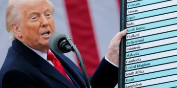 Entraron en vigor aranceles de Trump; arrecia guerra comercial/video