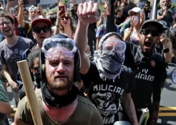 Qué es Antifa, el grupo de extrema izquierda enfrentado a los supremacistas blancos en EE.UU. y al que Trump quiere declarar como «terrorista»