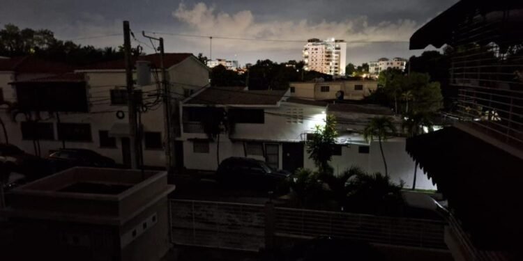 Los gastos operativos y el subsidio a las EDE crecen más que la inversión