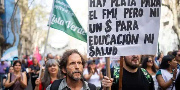 3 causas del deterioro de la economía argentina que llevó al inédito respaldo de Trump a Milei