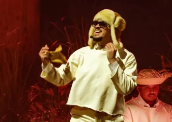 Bad Bunny culmina su residencia en Puerto Rico instando a combatir el odio con amor