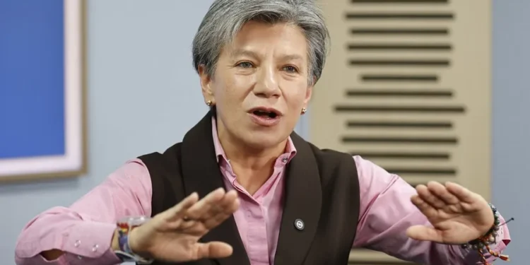 Claudia López quiere ganar la Presidencia de Colombia para «arreglar desperdicio histórico» de Petro