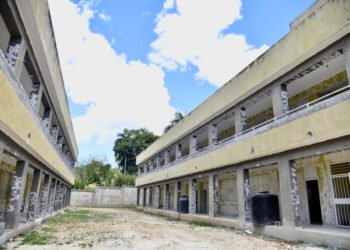 ADP afirma 150 mil alumnos quedaron sin cupo en escuelas