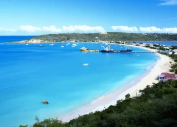 La pequeña y paradisíaca isla del Caribe a la que una casualidad le está haciendo ganar millones gracias a la IA