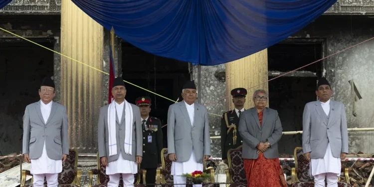 Nepal honra con funerales y luto nacional a las 72 víctimas del levantamiento juvenil