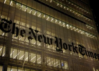 Trump demanda por 15.000 millones de dólares al New York Times por difamación