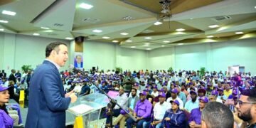 Johnny Pujols subraya la necesidad de articular la agenda partidaria del PLD en todo el territorio.