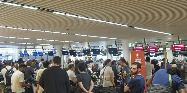 Un detenido en Inglaterra por el supuesto ciberataque que afectó a aeropuertos europeos
