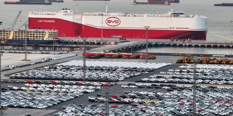 BYD enciende las alarmas sobre la ‘involución’ en el sector chino de los coches eléctricos