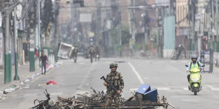 Crisis en Nepal: La violencia se extiende a las cárceles y deja 5 muertos, motines e intentos de fuga