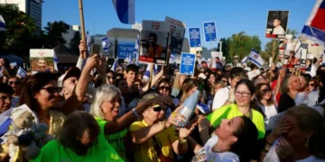 Regresan a Israel los últimos 20 rehenes vivos de Gaza