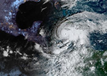 Jamaica teme una destrucción masiva al acercarse el gigantesco huracán Melissa