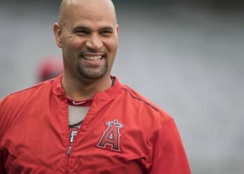 Citan a Pujols como candidato a dirigir a los Angelinos, lo que lo sacaría del Clásico