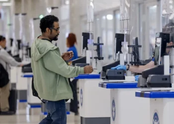 Estados Unidos tomará fotos y biométricos de los extranjeros cuando entren y salgan del país