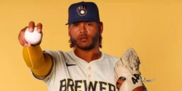 Freddy Peralta, optimista para enfrentar hoy a los Dodgers