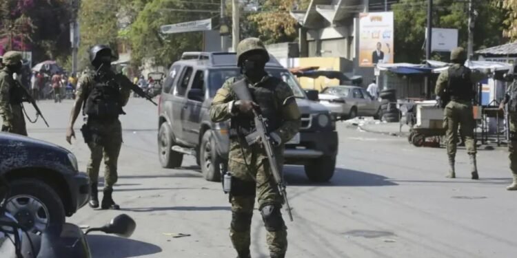 Nueva fuerza inicia operaciones en Haití