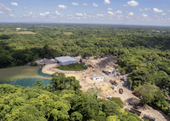 El Ozama amenazado por un río de basura regalo de Dío Astacio