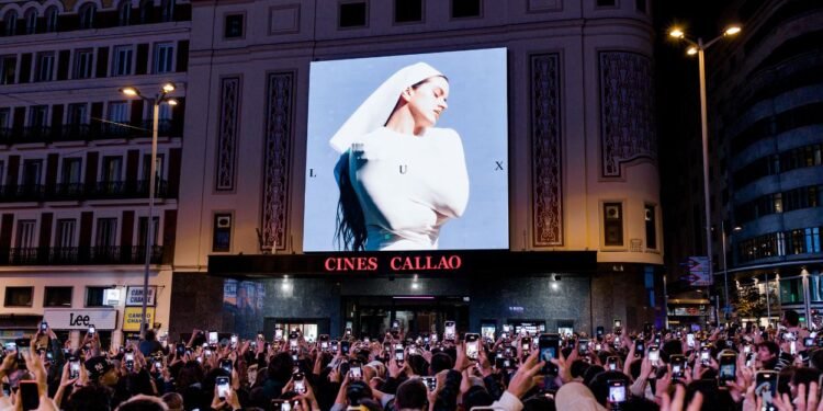 Rosalía publicará “Lux”, su nuevo disco urbano , el próximo 7 de noviembre