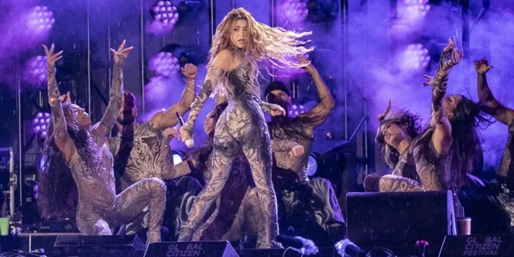 Shakira celebra 30 años de ‘Pies descalzos’, álbum que la llevó a estrellato internacional
