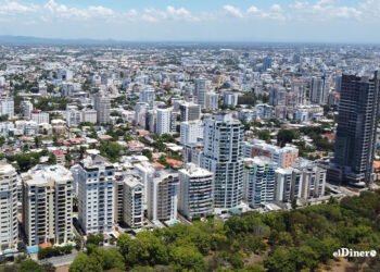 Economistas analizan el debilitamiento del PIB de República Dominicana