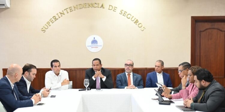 Superintendencia de Seguros presenta instructivo de aplicación Resolución 01-2024 a CADOAR