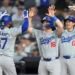 Ohtani y Hernández guían a Dodgers a victoria sobre Reds, al comenzar serie de comodines