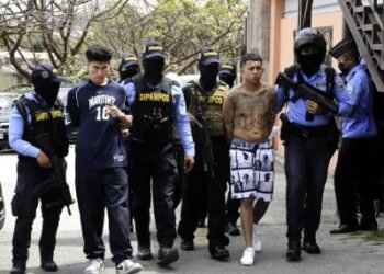 El crimen organizado sigue abriéndose paso en América Latina y es el mayor riesgo en 2025