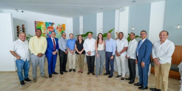 Hoteles de Puerto Plata lanzan programa para eliminar uso de plásticos