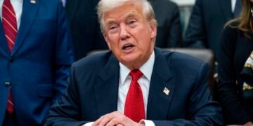 Trump tacha de «corrupta» a la BBC y asegura que está obligado a demandarla por difamación