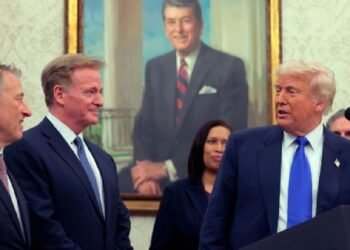 Trump quiere que el nuevo estadio de la NFL en Washington lleve su nombre, según ESPN
