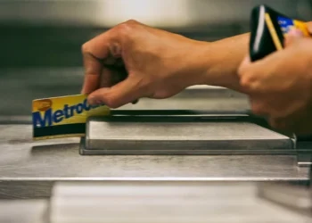El metro de Nueva York pone fin a la era de la MetroCard y adopta el pago sin contacto