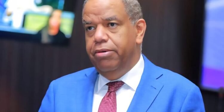 Danilo Díaz: “El PLD rechaza Presupuesto 2026 por priorizar gasto corriente y excluir reajuste salarial a trabajadores”.